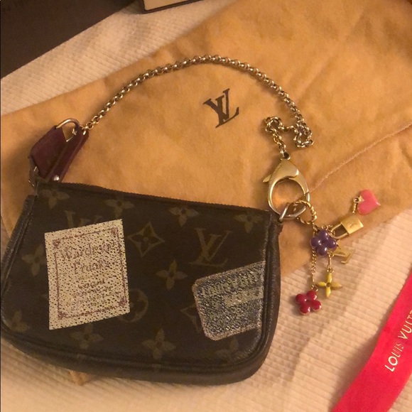 COPY - Authentic LV Mini Pochette Accessoires 5.5x3.5.08” - Picture 5 of 17